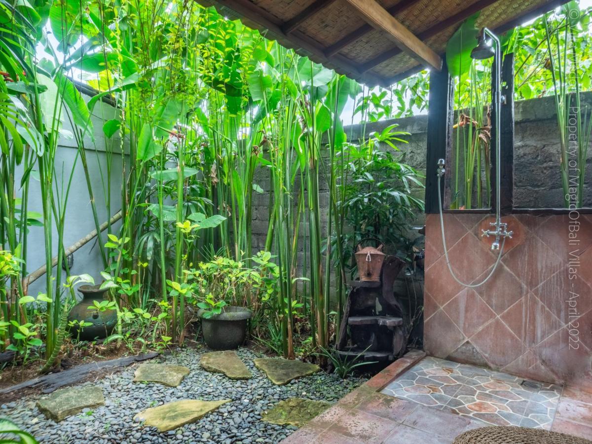 Villa Enjoy - Seminyak Center Екстер'єр фото