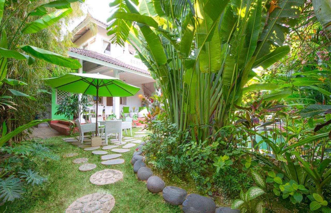 Villa Enjoy - Seminyak Center Екстер'єр фото