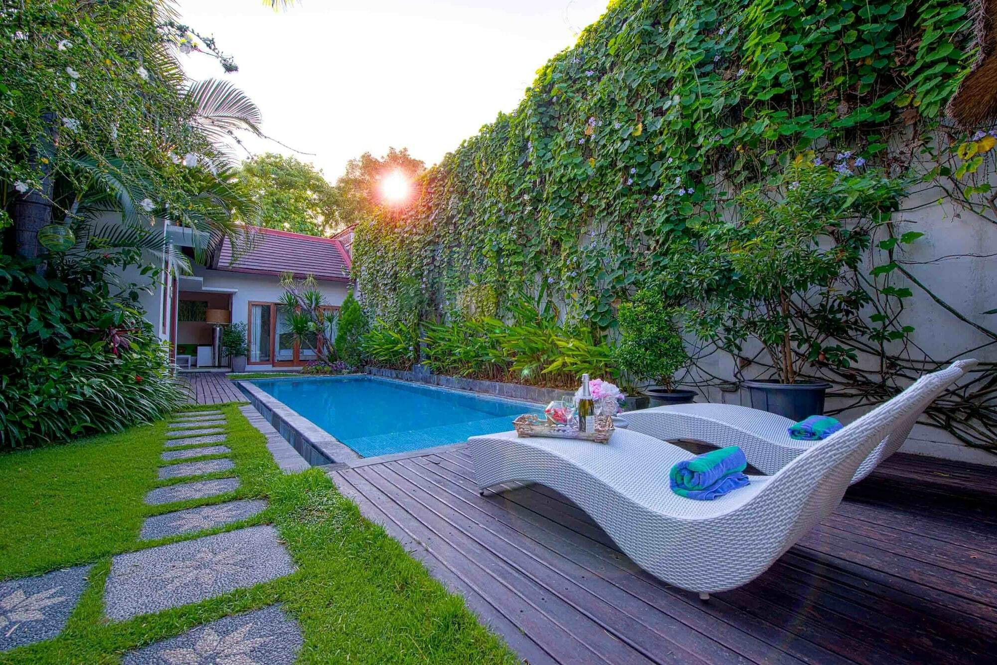 Villa Enjoy - Seminyak Center Екстер'єр фото