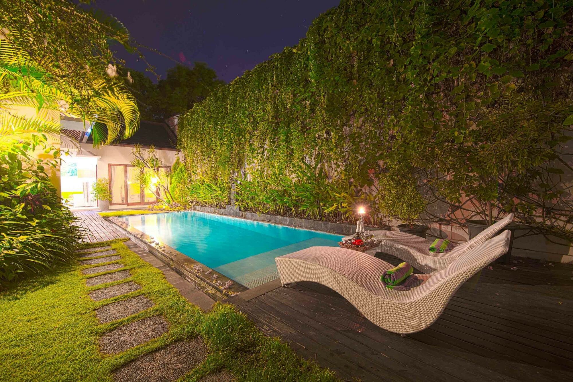 Villa Enjoy - Seminyak Center Екстер'єр фото